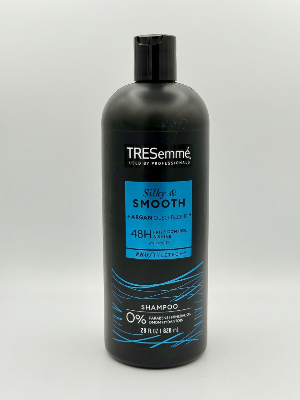 TRESemmé Silky & Smooth Shampoo for Frizzy Hair 828 ML